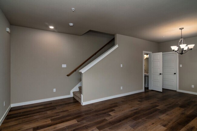 Foto del edificio - GORGEOUS 2 BEDROOM FOUR PLEX LOCATED IN MIDLOTHIAN ISD!