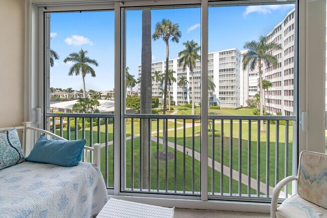 Foto del edificio - 3300 S Ocean Blvd