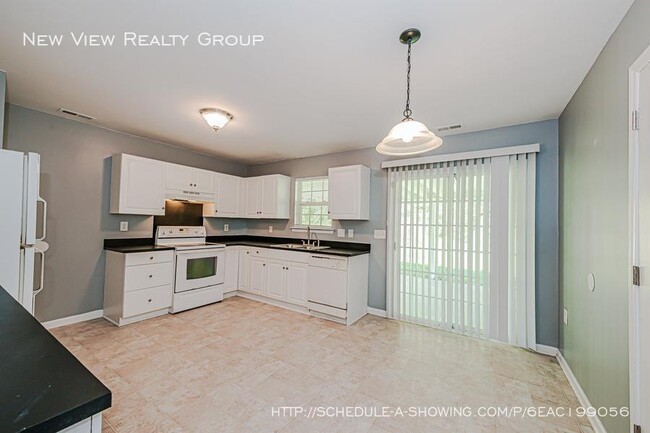 Foto del edificio - 335 Touch Me not Ln