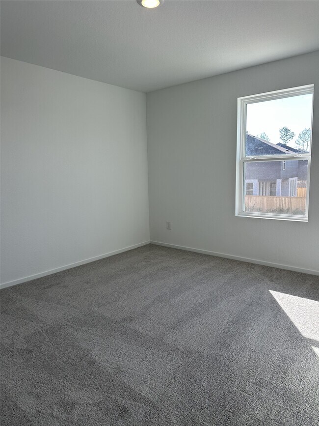 Building Photo - 1642 Gardenia Grv Ln