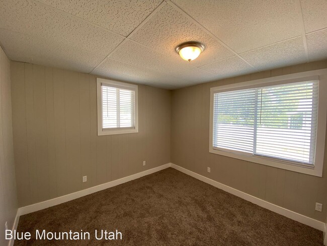 Foto del edificio - 3 br, 1 bath House - 161 S Park St