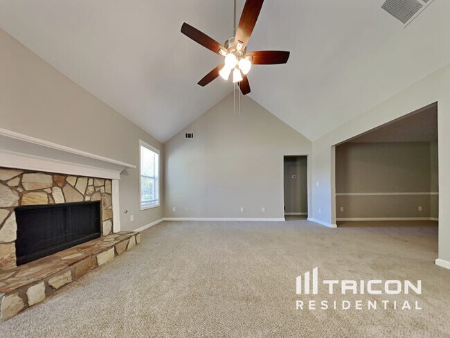 Building Photo - 523 Ashton Manor Dr