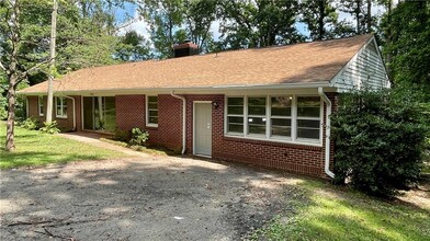 Building Photo - 2877 Winder Hwy