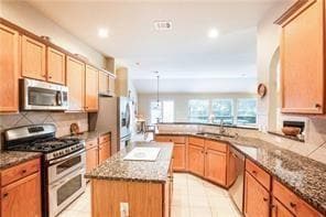 Building Photo - 2019 Clegg Dr