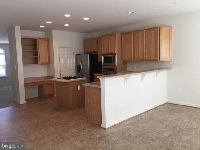 Building Photo - 45465 Monterey Ln