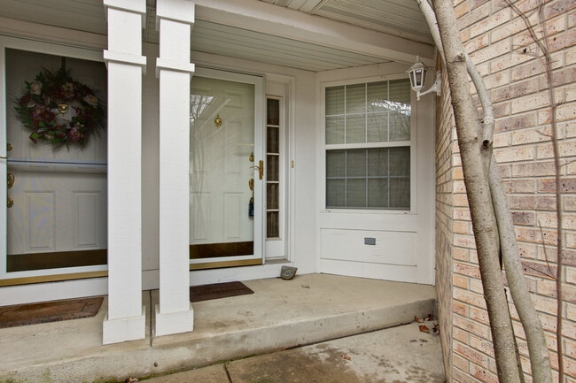 Building Photo - 274 Bay Dr