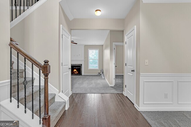 Foto del edificio - 568 Garden View Ct