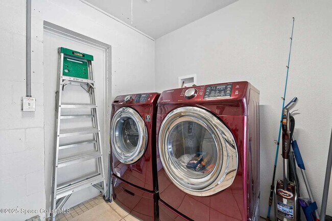 Foto del edificio - 102 Deleon Rd