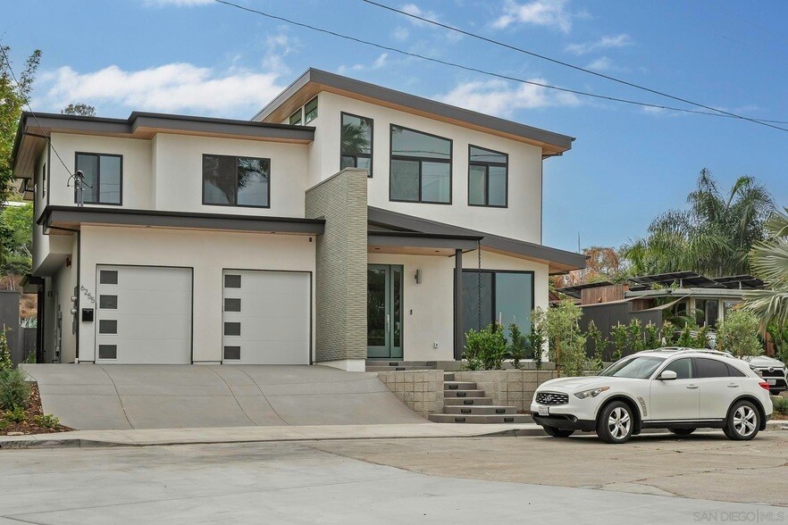 Primary Photo - 6255 Dowling Dr