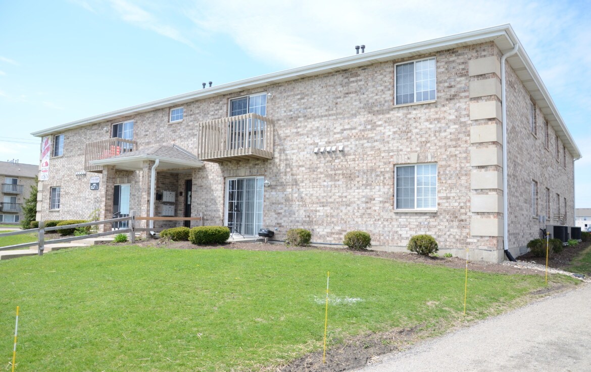 1025 Regent Dr, DeKalb, IL 60115 Apartments in DeKalb, IL