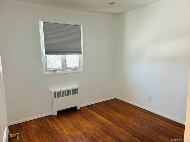 Building Photo - 19 Alan Ct