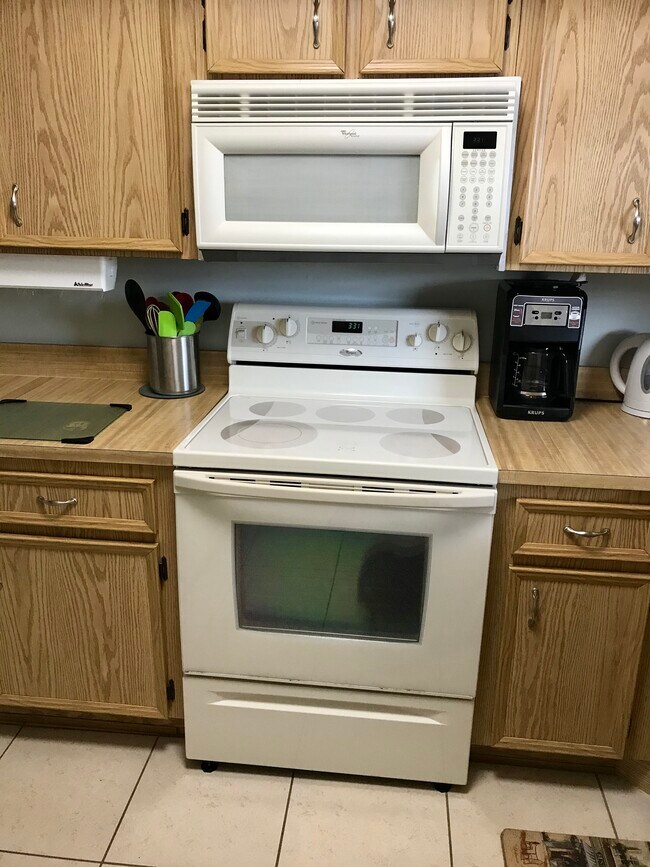 Cocina - 205 Palmetto Ave