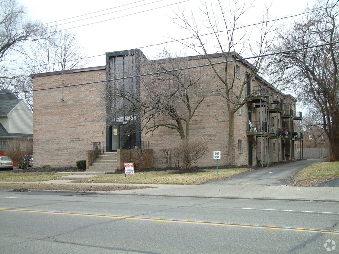 Building Photo - 4815 Reading Rd
