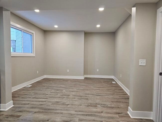 Living room - 286 Reiman St