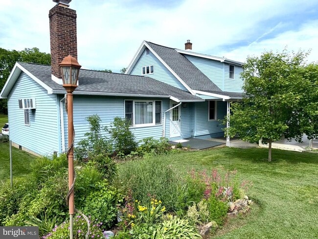 Building Photo - 329 Tyrone St