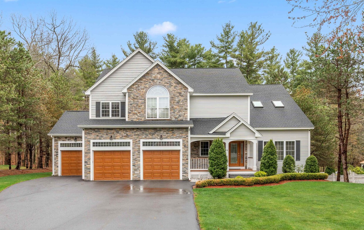 Primary Photo - 6 Tanglewood Dr