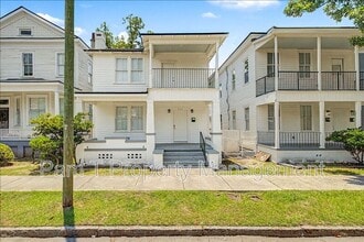 Building Photo - 613 W 39th St