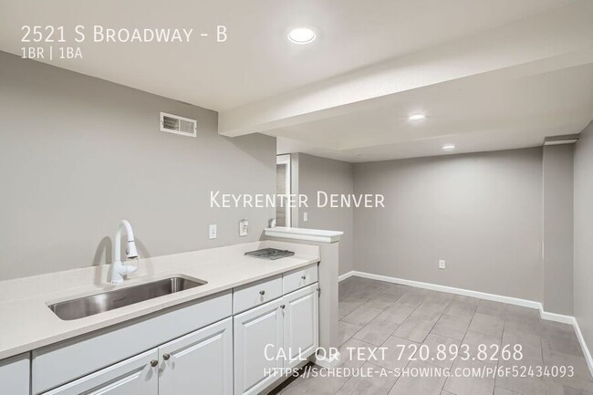 Building Photo - Charming 1-Bed, 1-Bath Duplex in Prime Den...