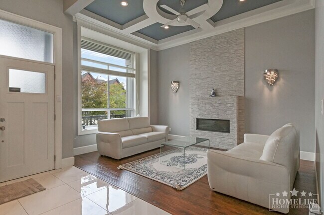 Photo du bâtiment - Beautiful 3 bedroom custom built home in Cloverdale