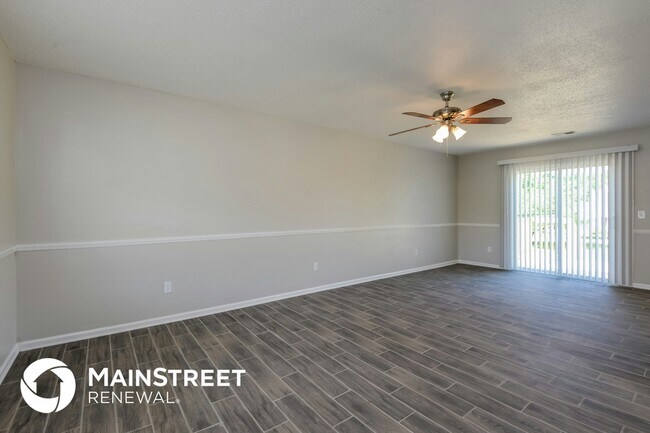 Foto del edificio - 4021 Landerwood Dr