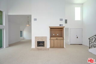 Foto del edificio - 4250 Vía Dolce