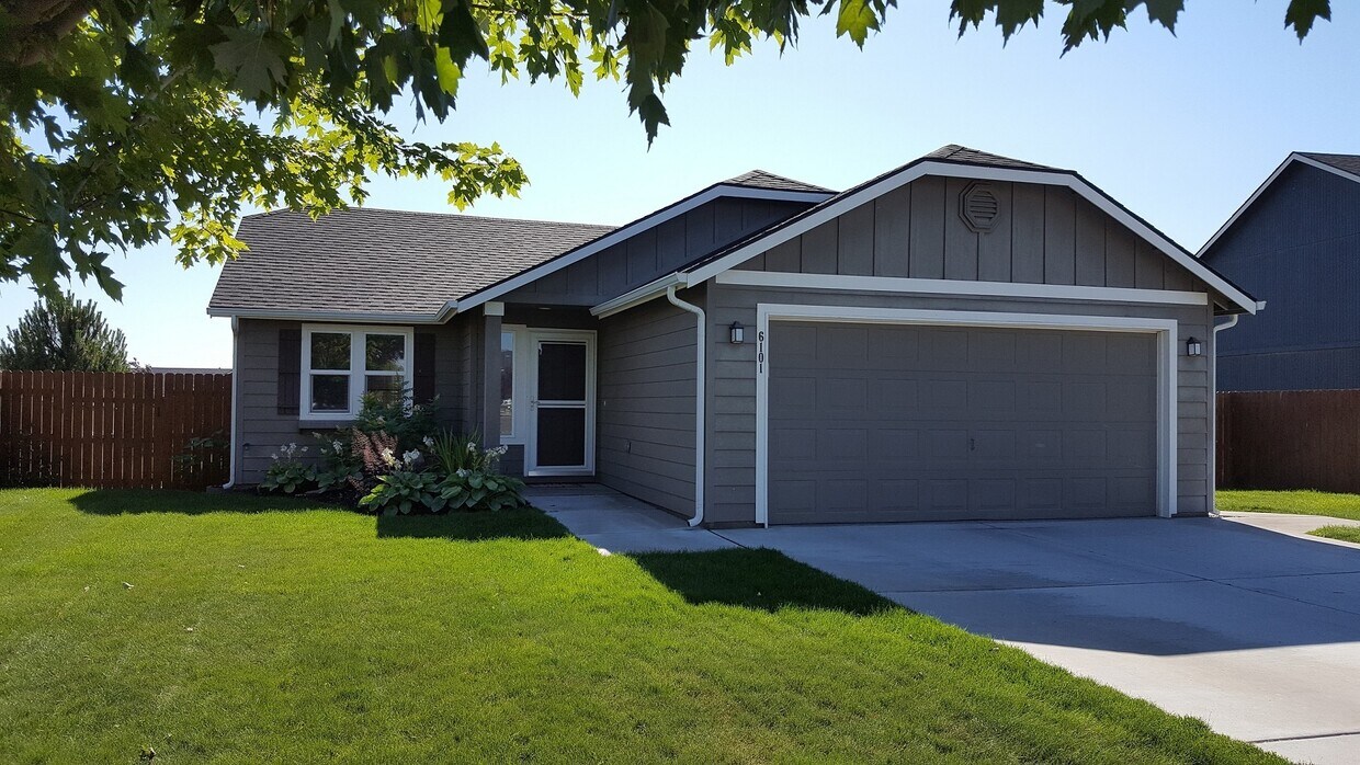 Foto principal - 6101 Cashmere Ln