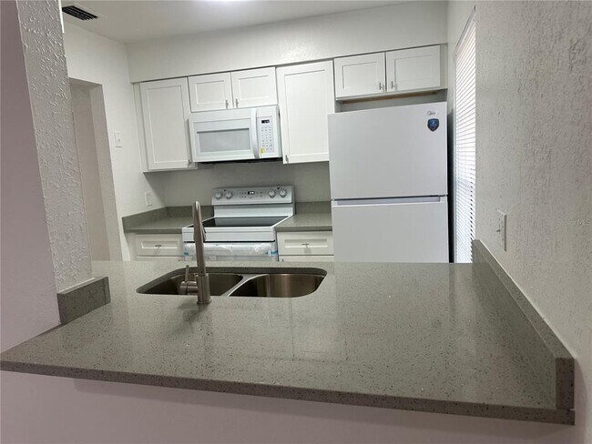 Foto del edificio - 8426 Camden St