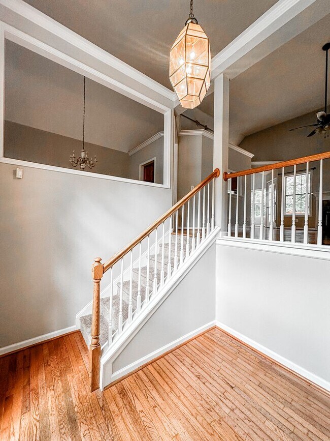 Building Photo - Large North Forsyth home with Garage