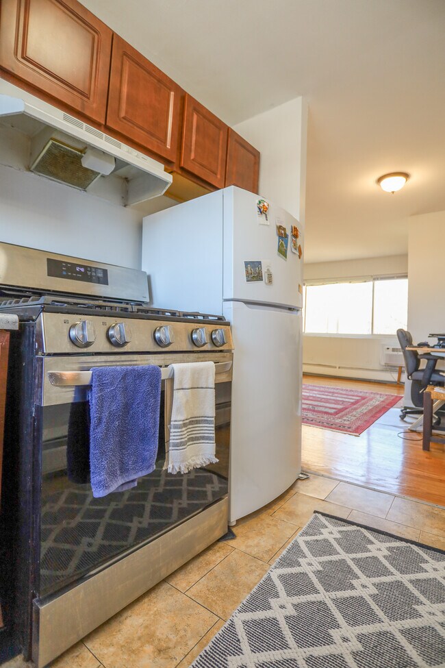 Foto del edificio - 6719 N Hermitage Ave