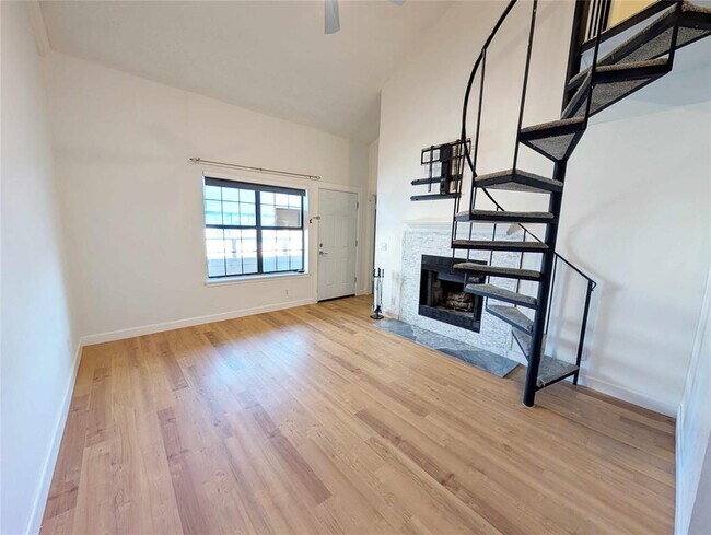 Foto del edificio - 11130 N Stratford Dr