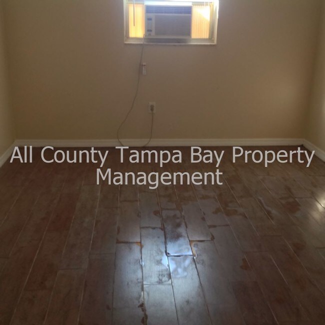 Building Photo - 2503 Irene St