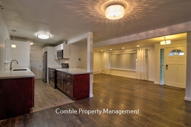 Foto del edificio - 16605 NE 87th St