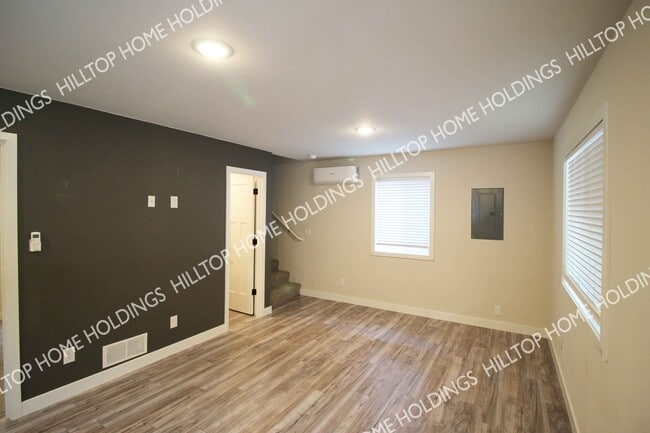 Building Photo - 11 Brookside Rd