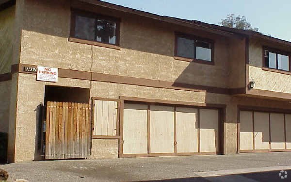 Building Photo - 11394 Magnolia Ave