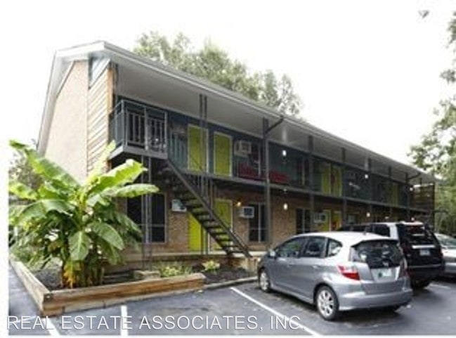 Building Photo - 917 Dacian Ave
