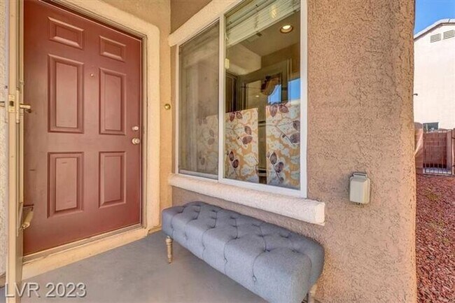 Foto del edificio - Cute 2-Story Henderson Home w/ Dual Primary Bedrooms!