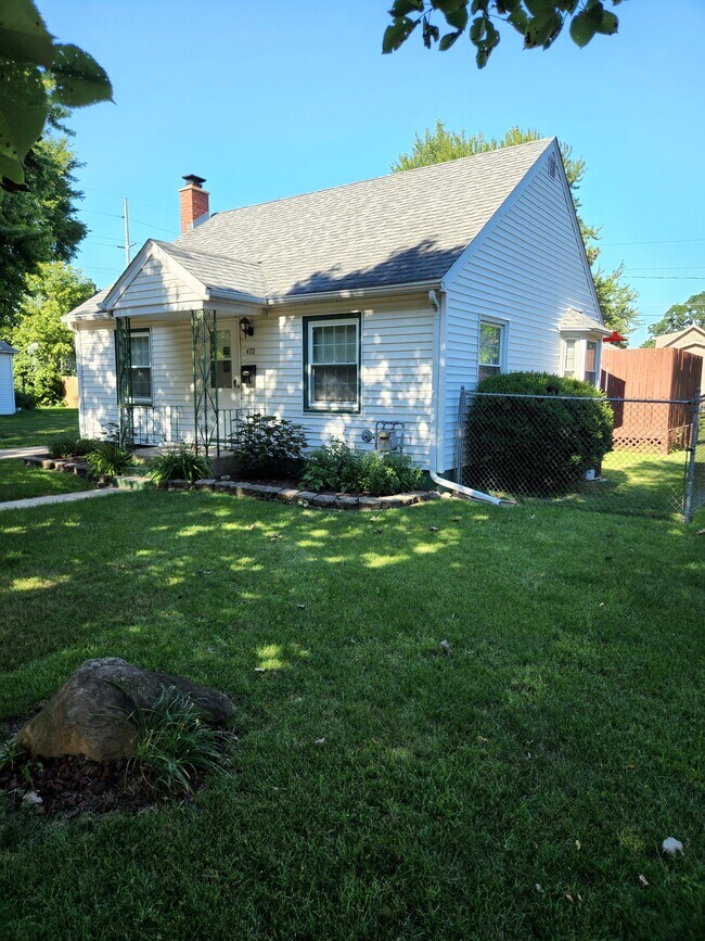Front - 472 N Pine St