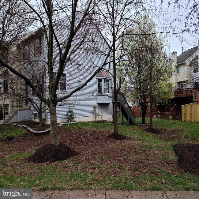 Building Photo - 43221 Bent Twig Terrace