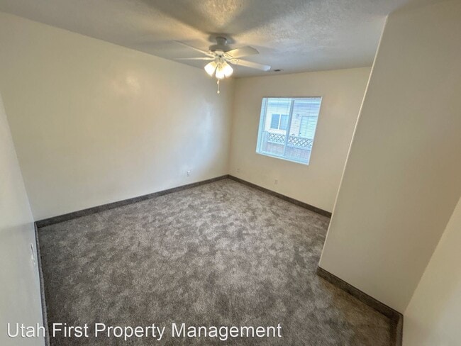 Building Photo - 3 br, 2.5 bath House - 1469 N Cedar Blvd