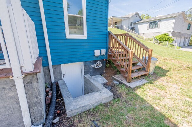 Foto del edificio - Charming updated 2 bedroom 1 bath home in Narrows VA
