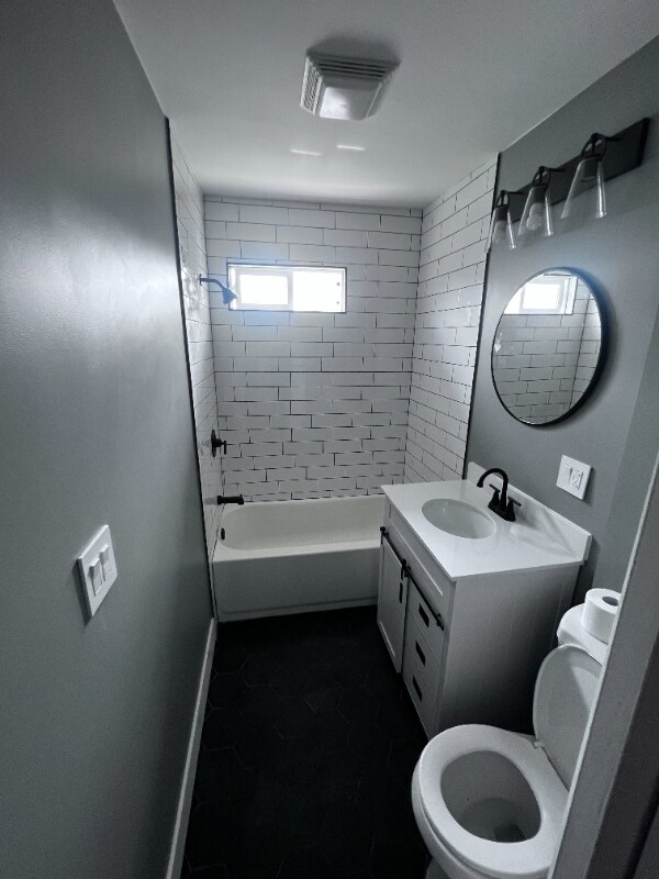 Building Photo - 5850 Estrella Ave