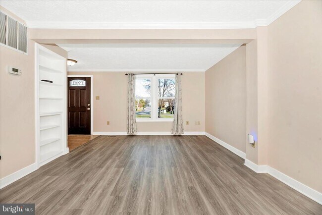 Foto del edificio - 7167 Glenmeadow Ct