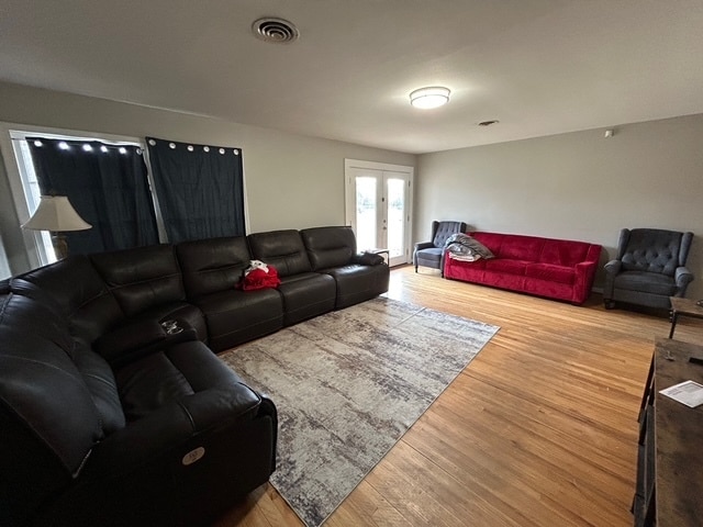 Foto del edificio - 315 Tee Dr