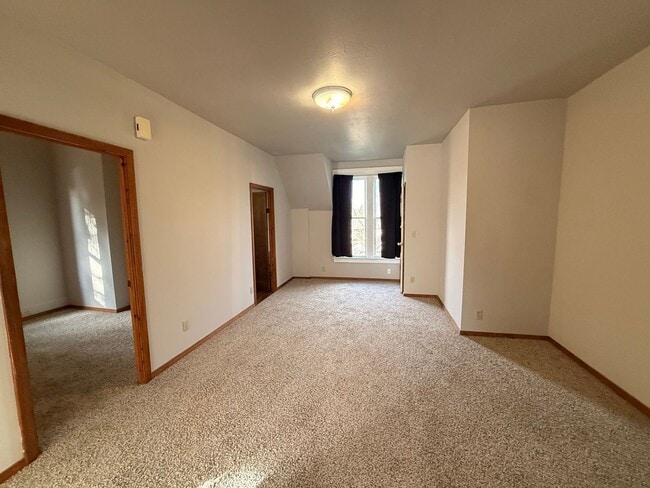 Building Photo - M1614 #1-3