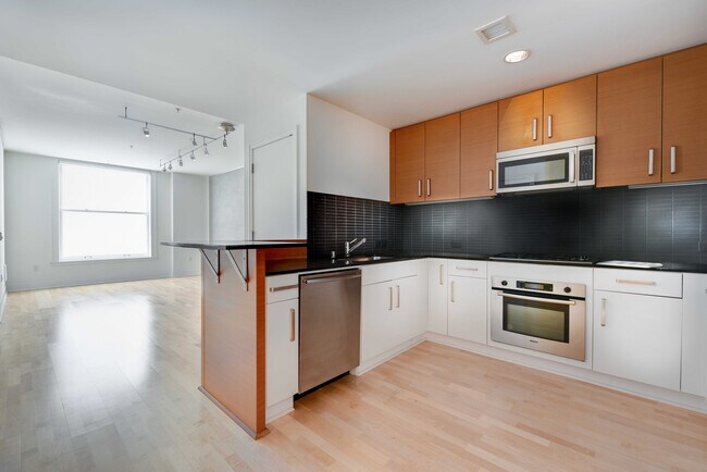 Foto del edificio - 74 New Montgomery St