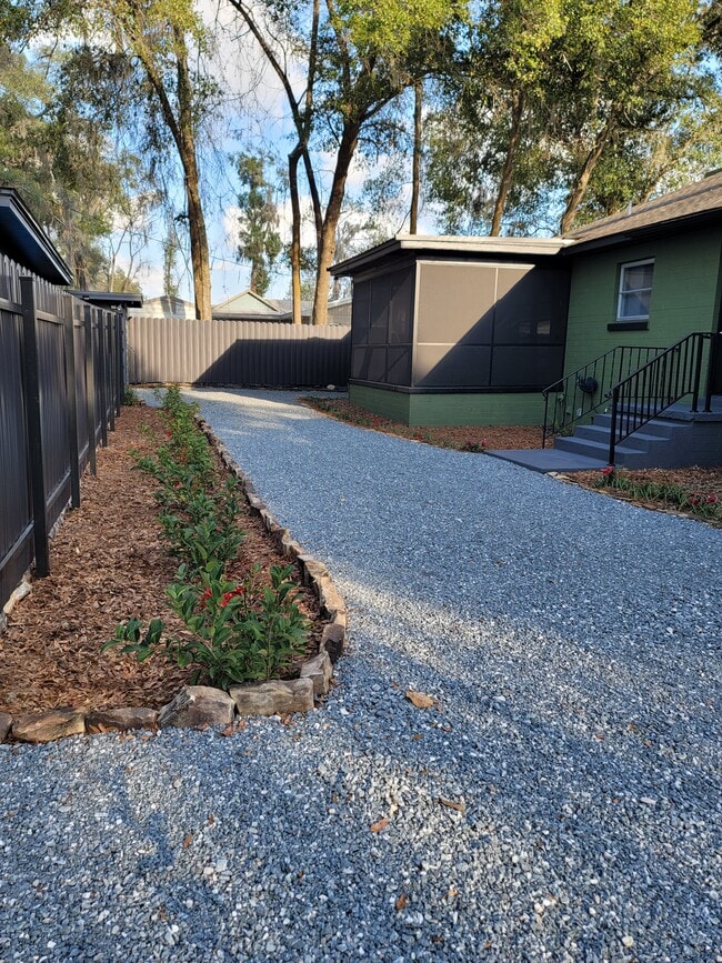 Foto del edificio - 5321 NE 29th St