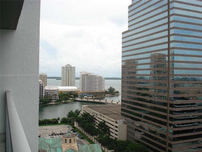 Building Photo - 500 Brickell Ave