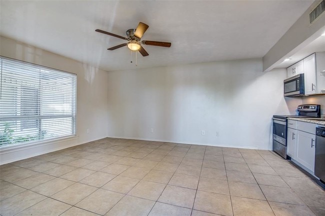 Building Photo - 5010 Bowser Ave