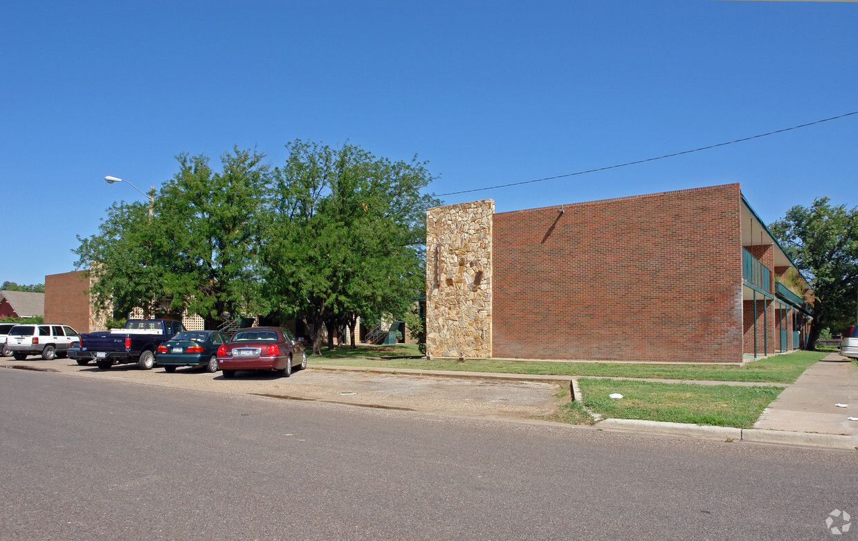 Primary Photo - Villa Apartments