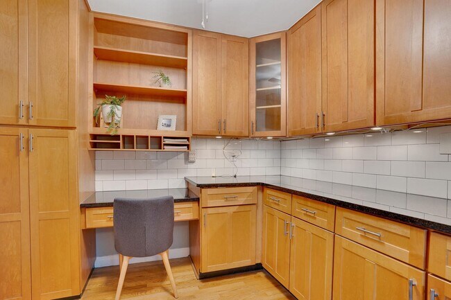 Foto del edificio - 5036 Jackson Rd